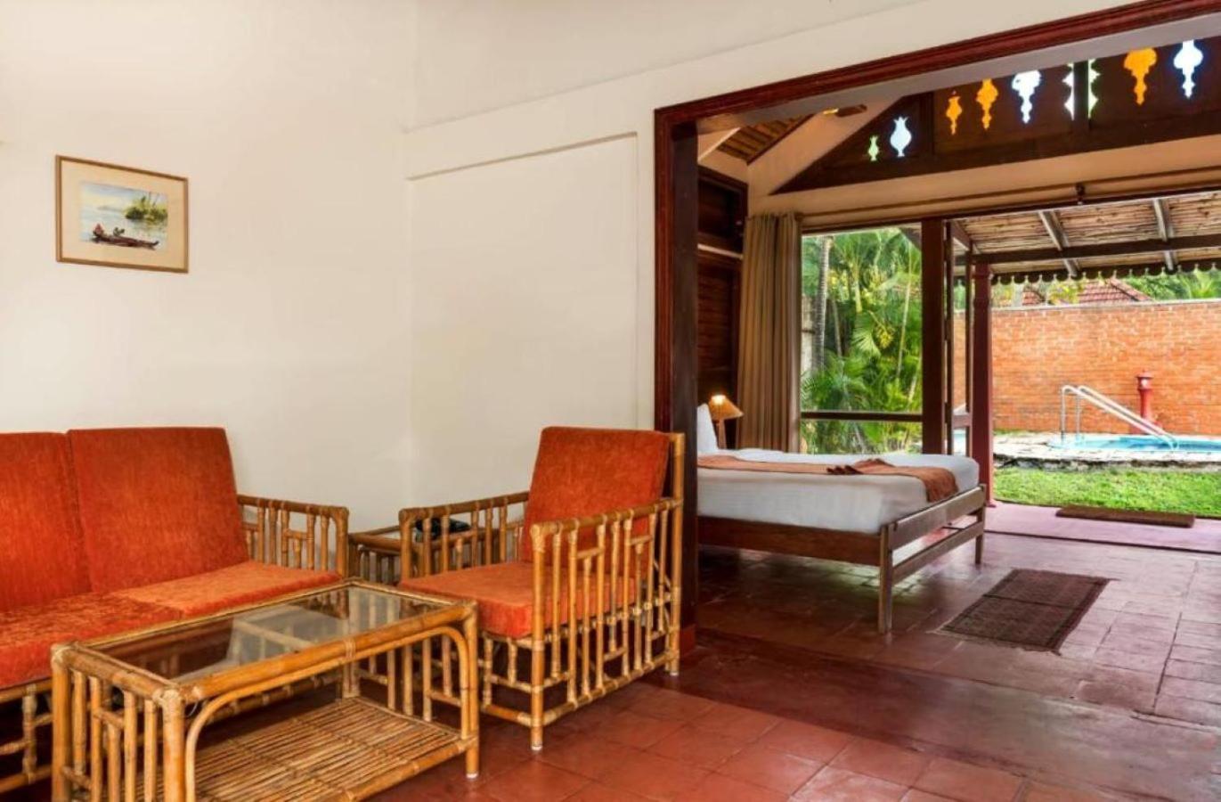 Abad Whispering Palms Hotell Kumarakom Eksteriør bilde