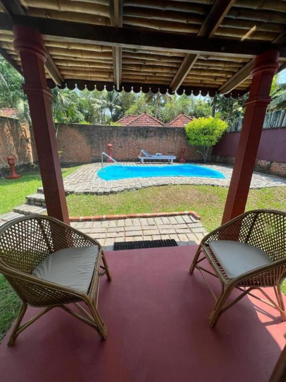 Abad Whispering Palms Hotell Kumarakom Eksteriør bilde